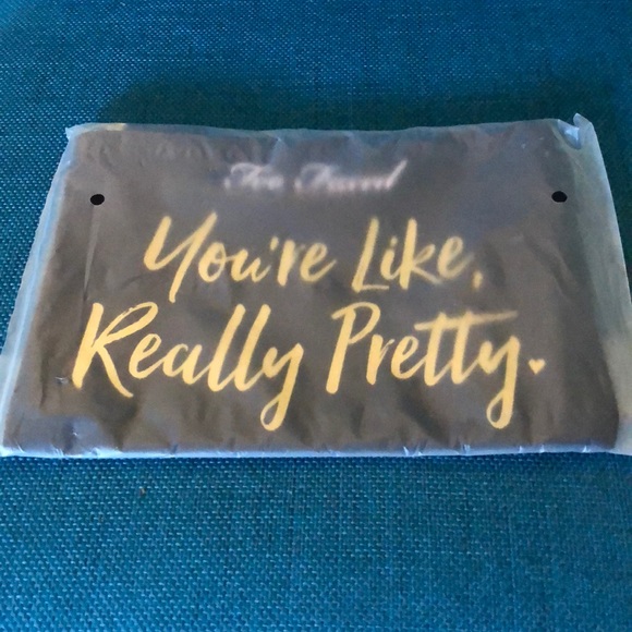 Too Faced Handbags - ⚡️4for20 ⚡️ NWT Too Faced Makeup Bag